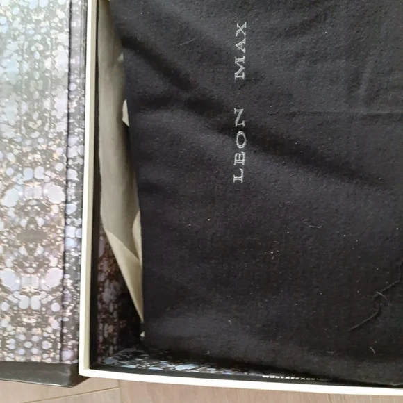 Heels - Picture 4 of 8